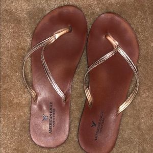 Am. Eagle flip flops